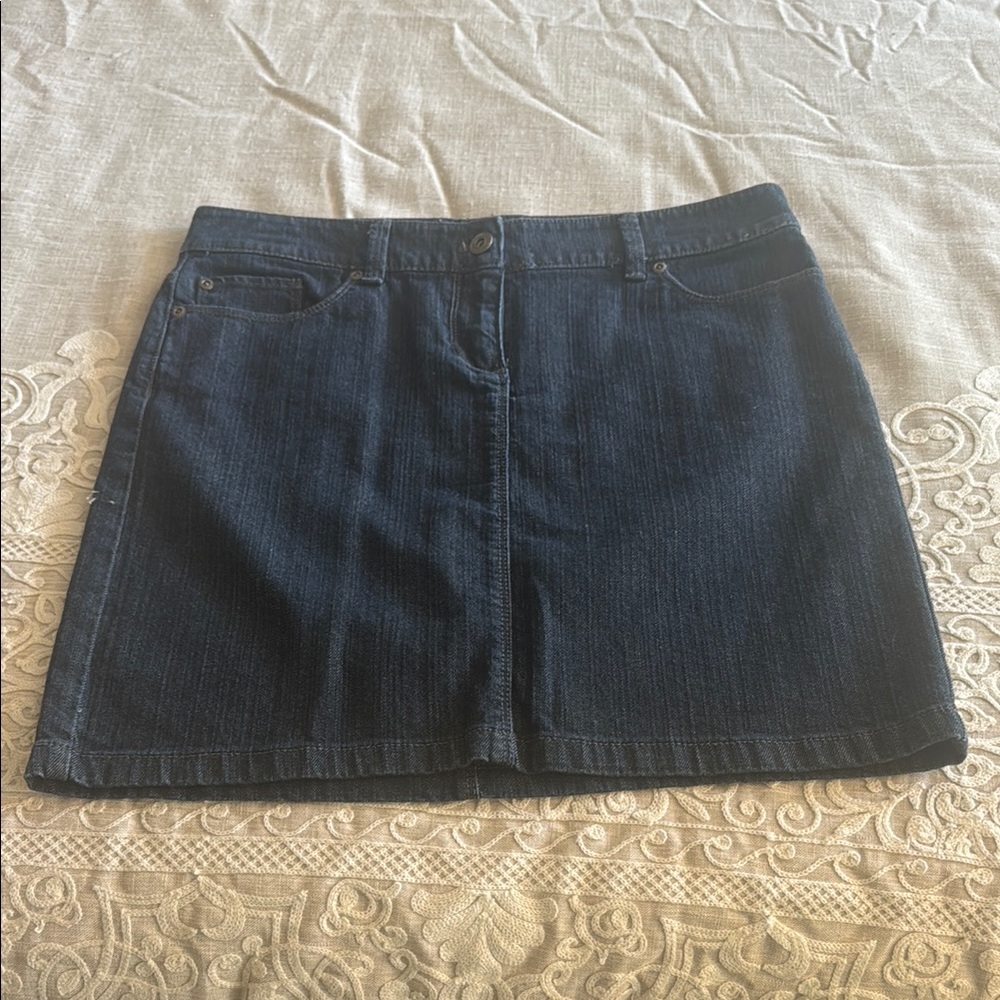 Ann Taylor Blue Mini Skirt Casual--Size 4